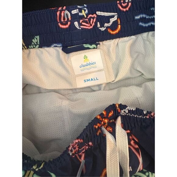 Chubbies The Neon Lights Swim Shorts Trunks Navy Board Shorts S - Picture 5 of 5